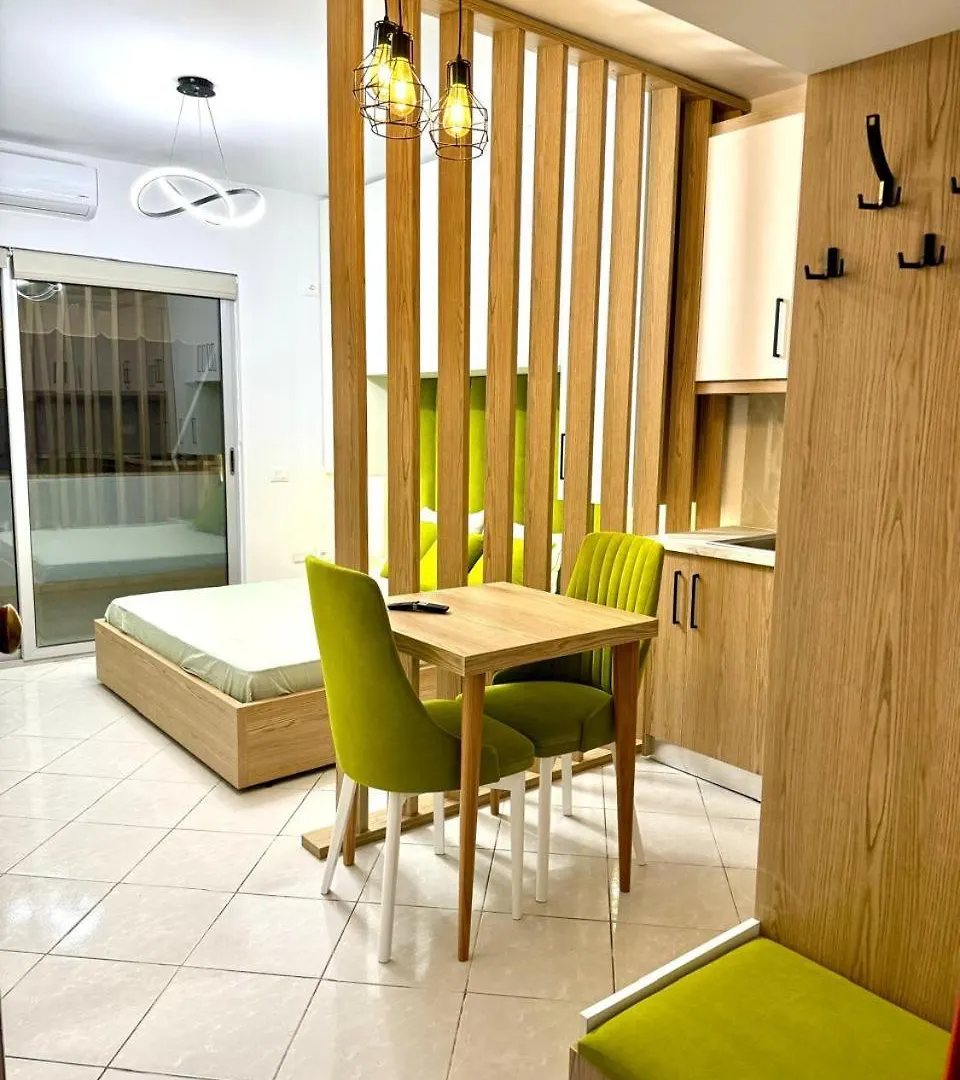 Elena'S Kristal Studio Tirana